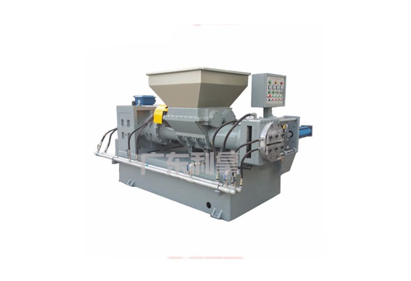 熔噴布擠出機(jī):現(xiàn)代工業(yè)的心臟-2